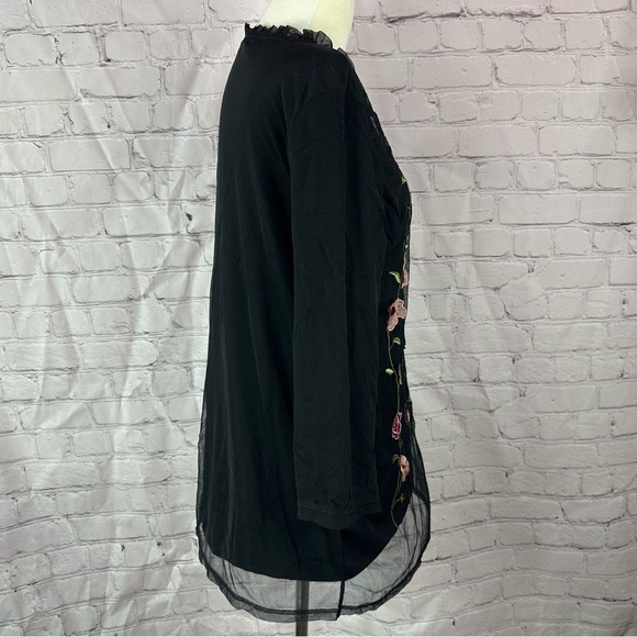 Chico's Black Blouse sheer layer Floral Embroidery tunic sz 1 (M 8) boho - Picture 2 of 12